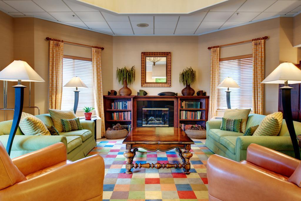 Doubletree By Hilton Vancouver Bagian luar foto
